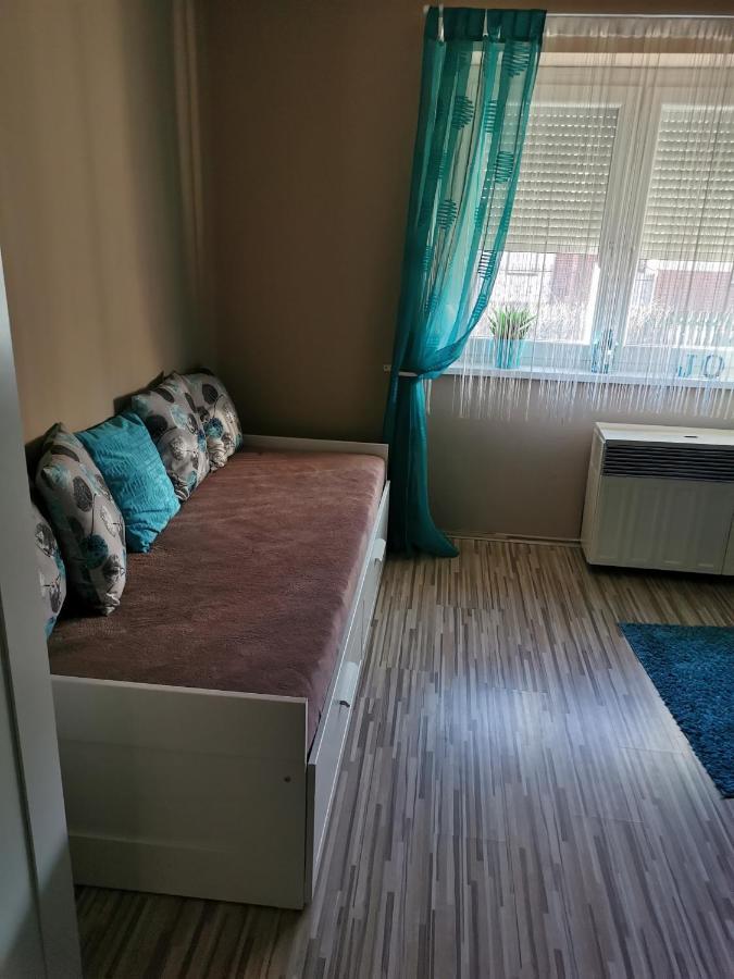 Zso-Ze Apartman Тисафюред Экстерьер фото